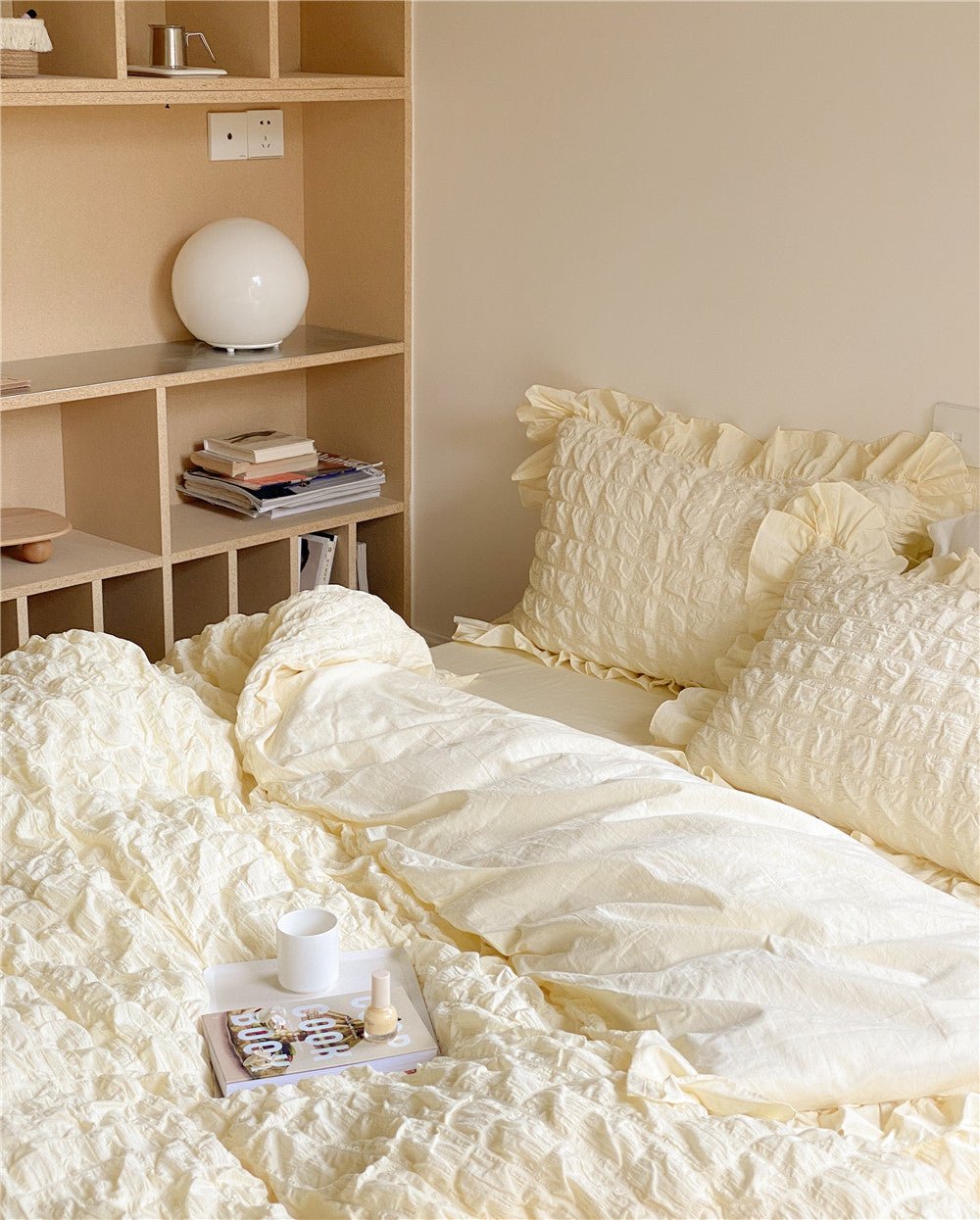Marshmallow Puff Ruffle Bedding Set / Yellow