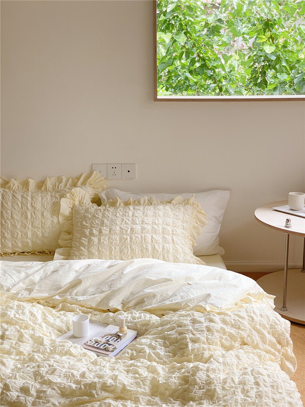 Marshmallow Puff Ruffle Bedding Set / Yellow