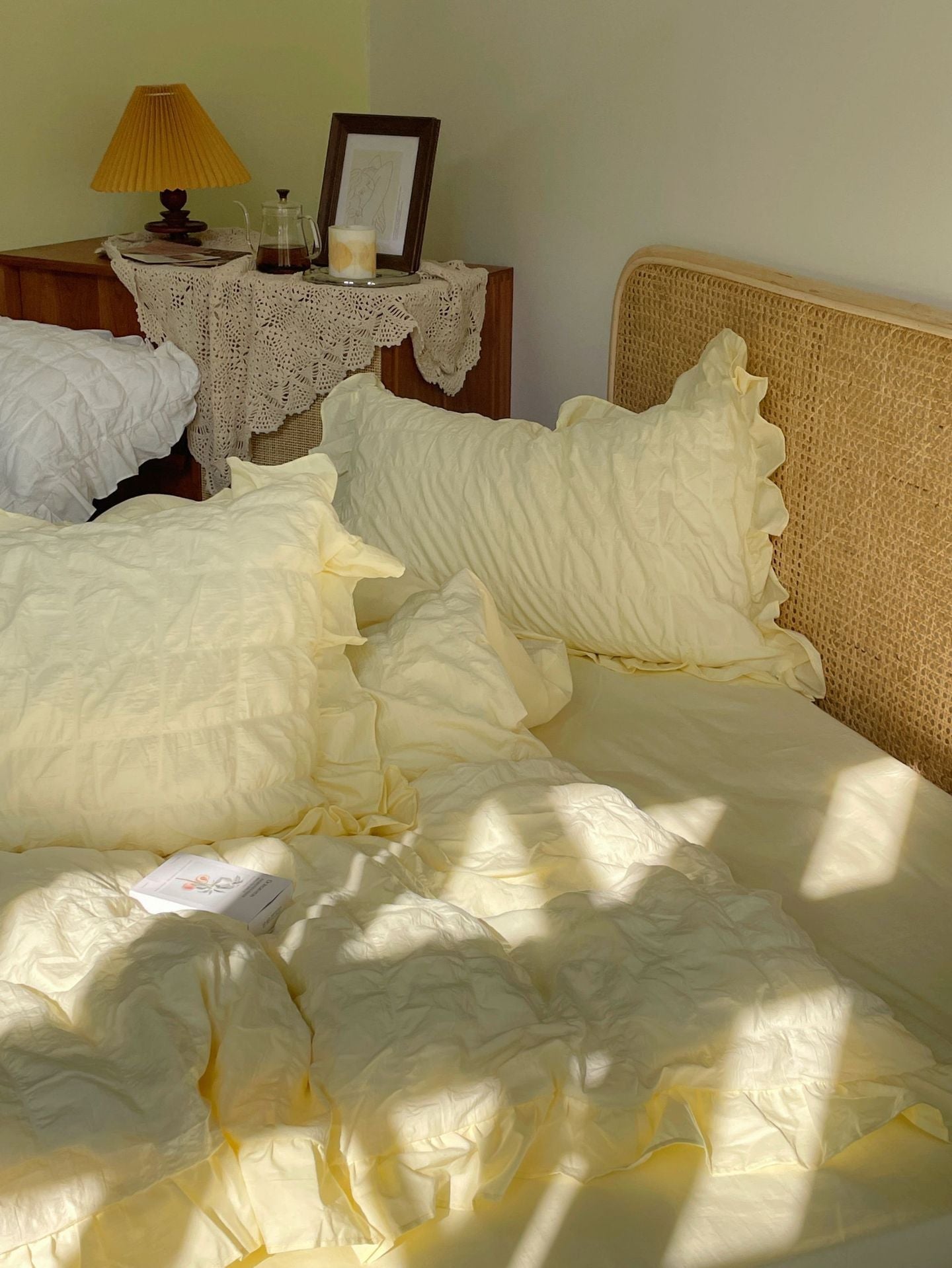 Marshmallow Puff Ruffle Bedding Set / Yellow