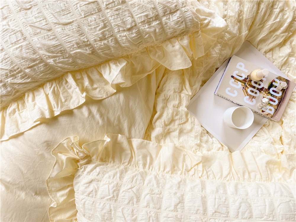 Marshmallow Puff Ruffle Bedding Set / Yellow