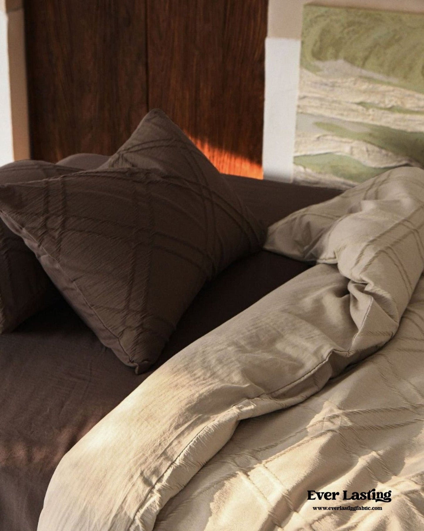 Millard Geometric Jacquard Bedding Set / Brown