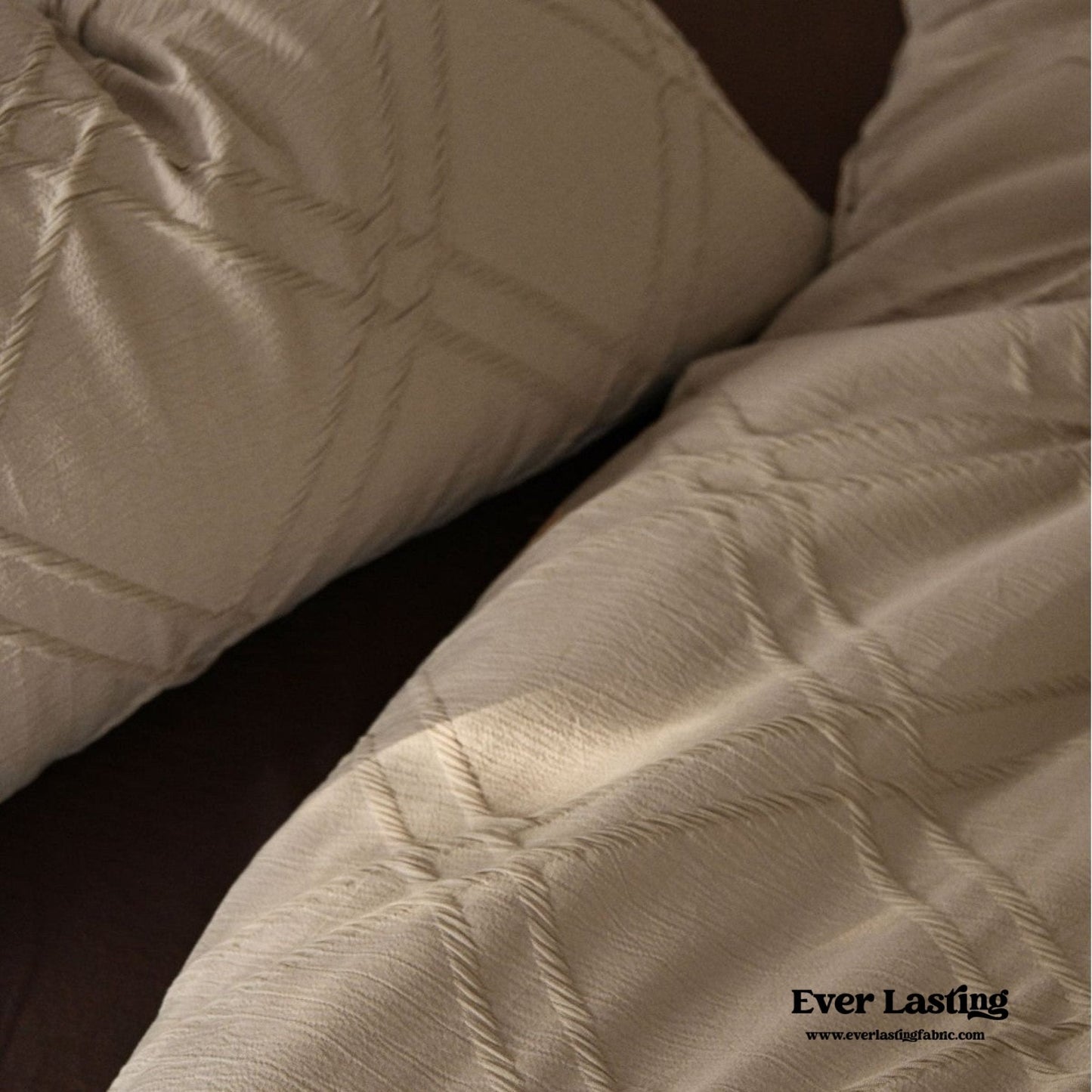 Millard Geometric Jacquard Bedding Set / Brown