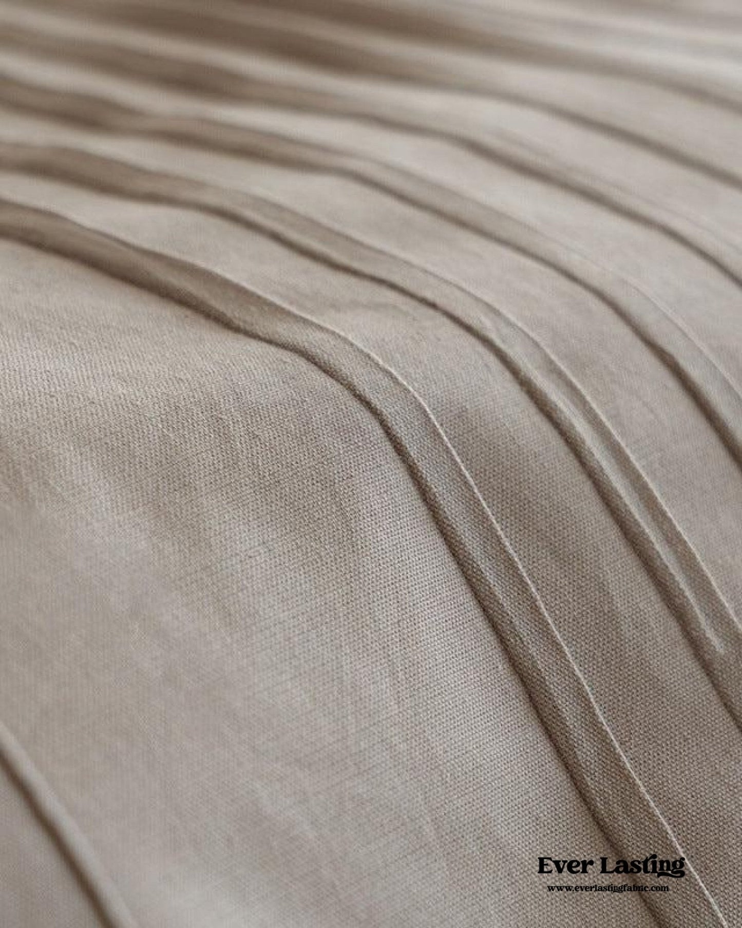 Milo Minimalist Solid Button Bedding Set / Pink