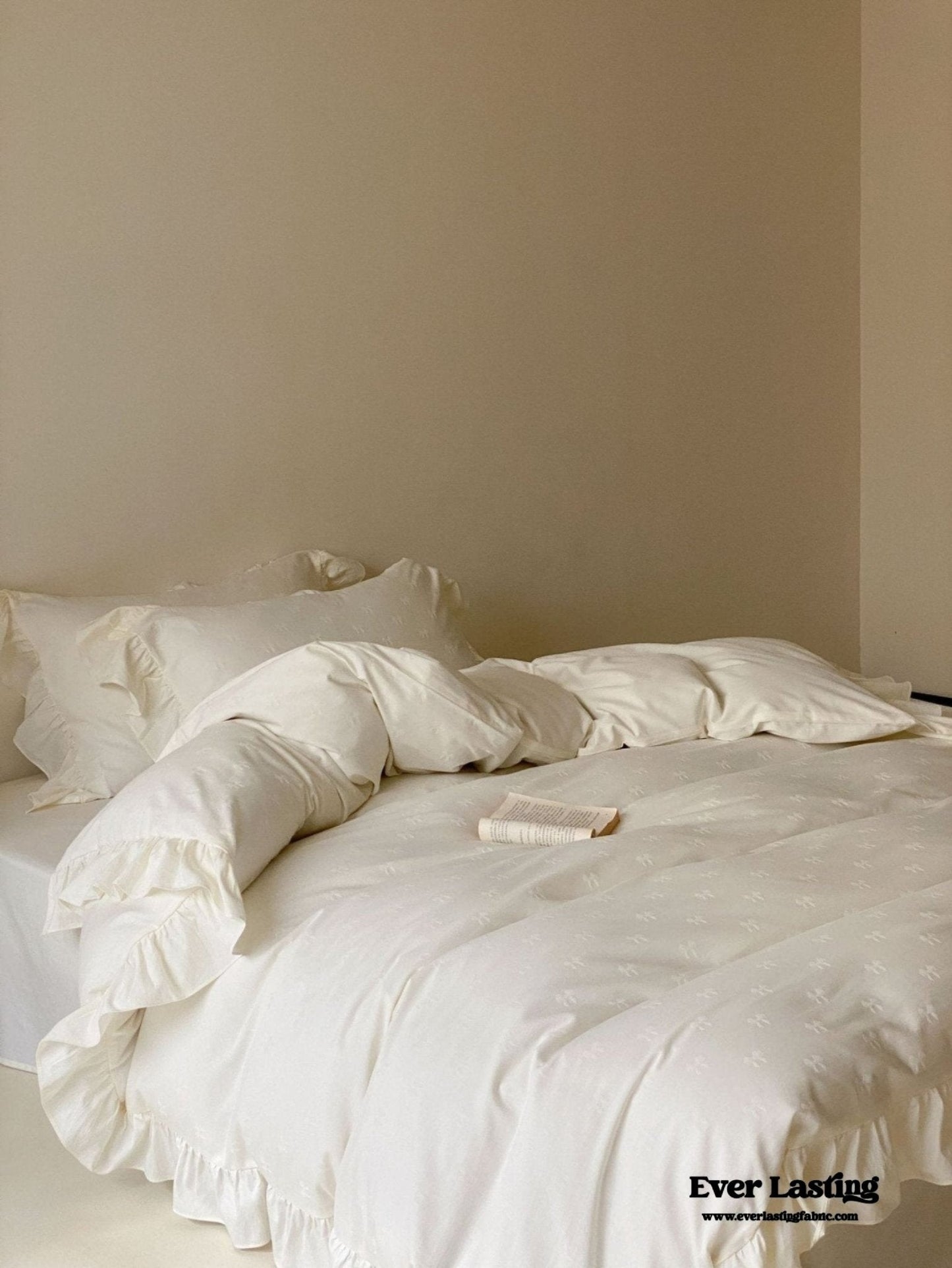 Mimi Ribbon Ruffle White Bedding Set