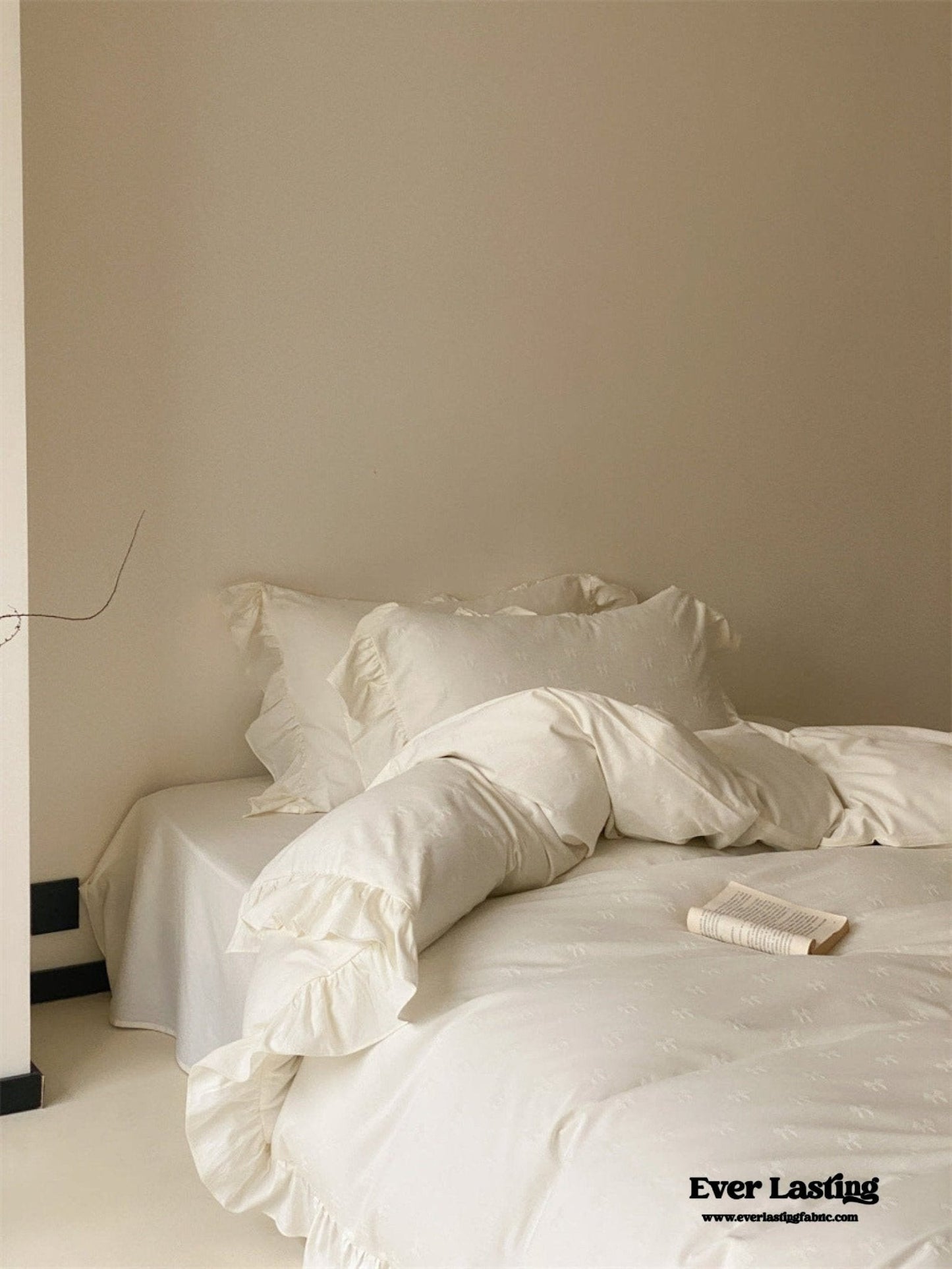 Mimi Ribbon Ruffle White Bedding Set