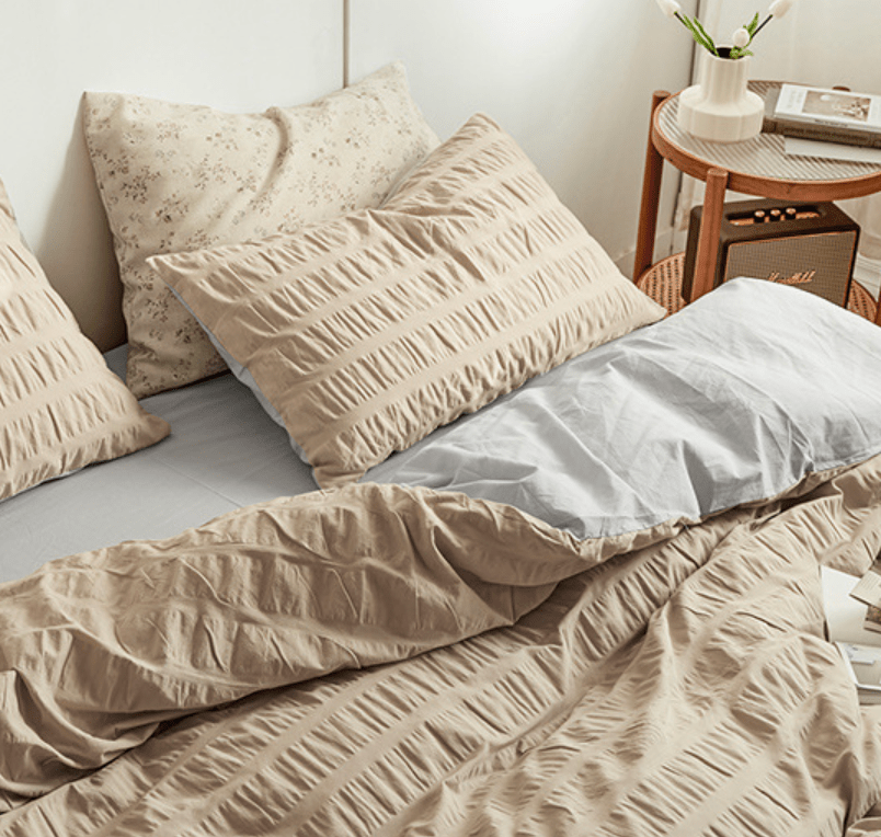 Minimal Bubble Textured Bedding Set / Beige