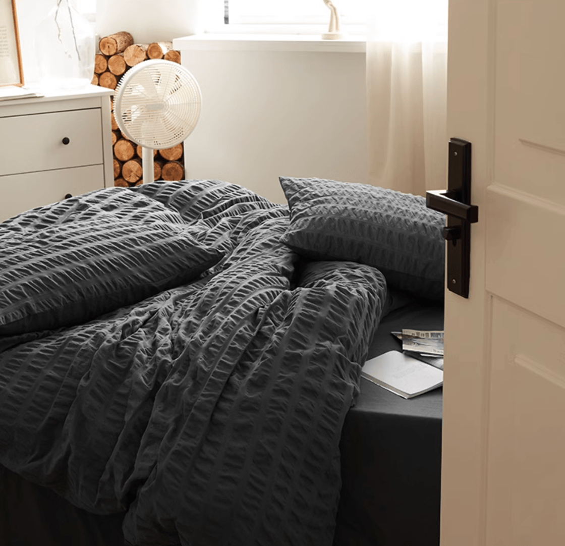 Minimal Bubble Textured Bedding Set / Beige