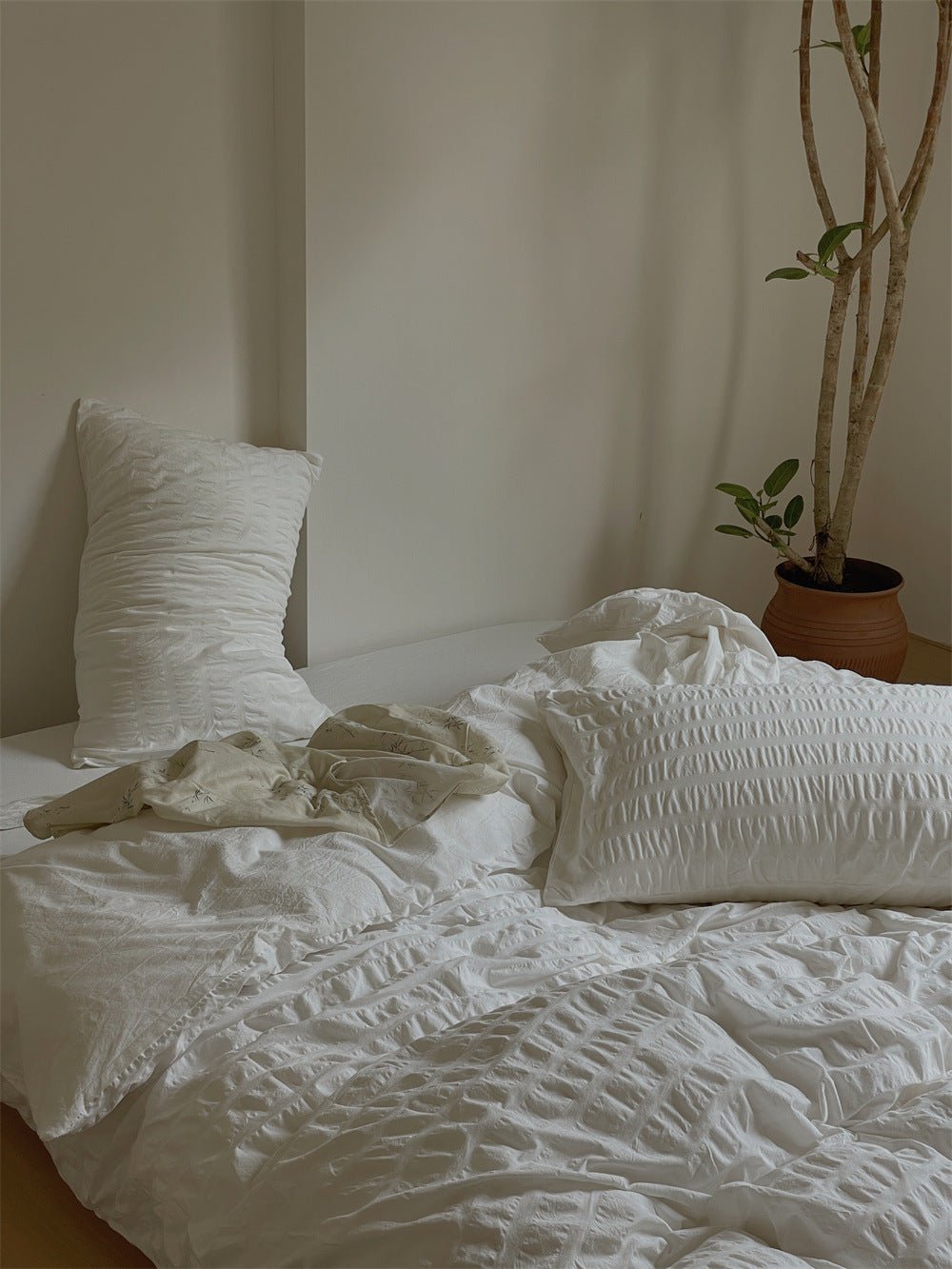 Minimal Bubble Textured Bedding Set / Beige