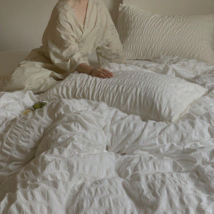 Minimal Bubble Textured Bedding Set / Beige