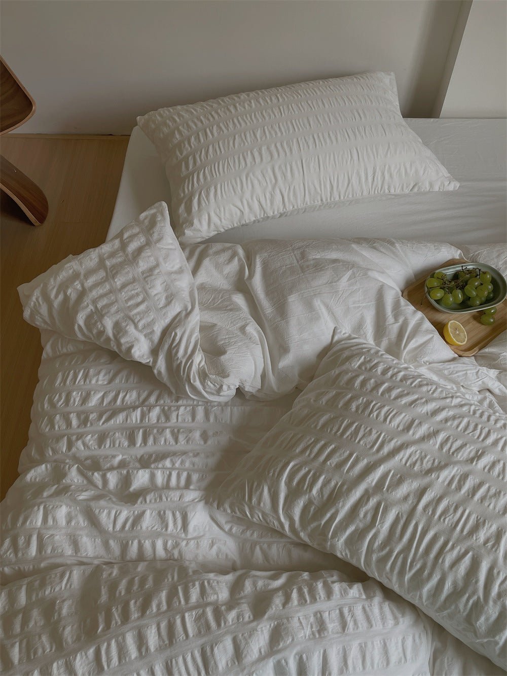 Minimal Bubble Textured Bedding Set / White