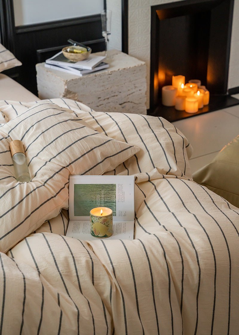 Minimalist Vertical Stripe Bow Ties Bedding Set / Gray