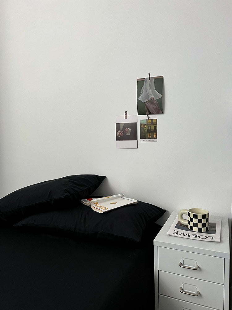 Mixed Color Bedding Set / Pastel Pink + Black