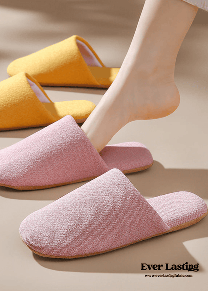 Modern House Slipper / White