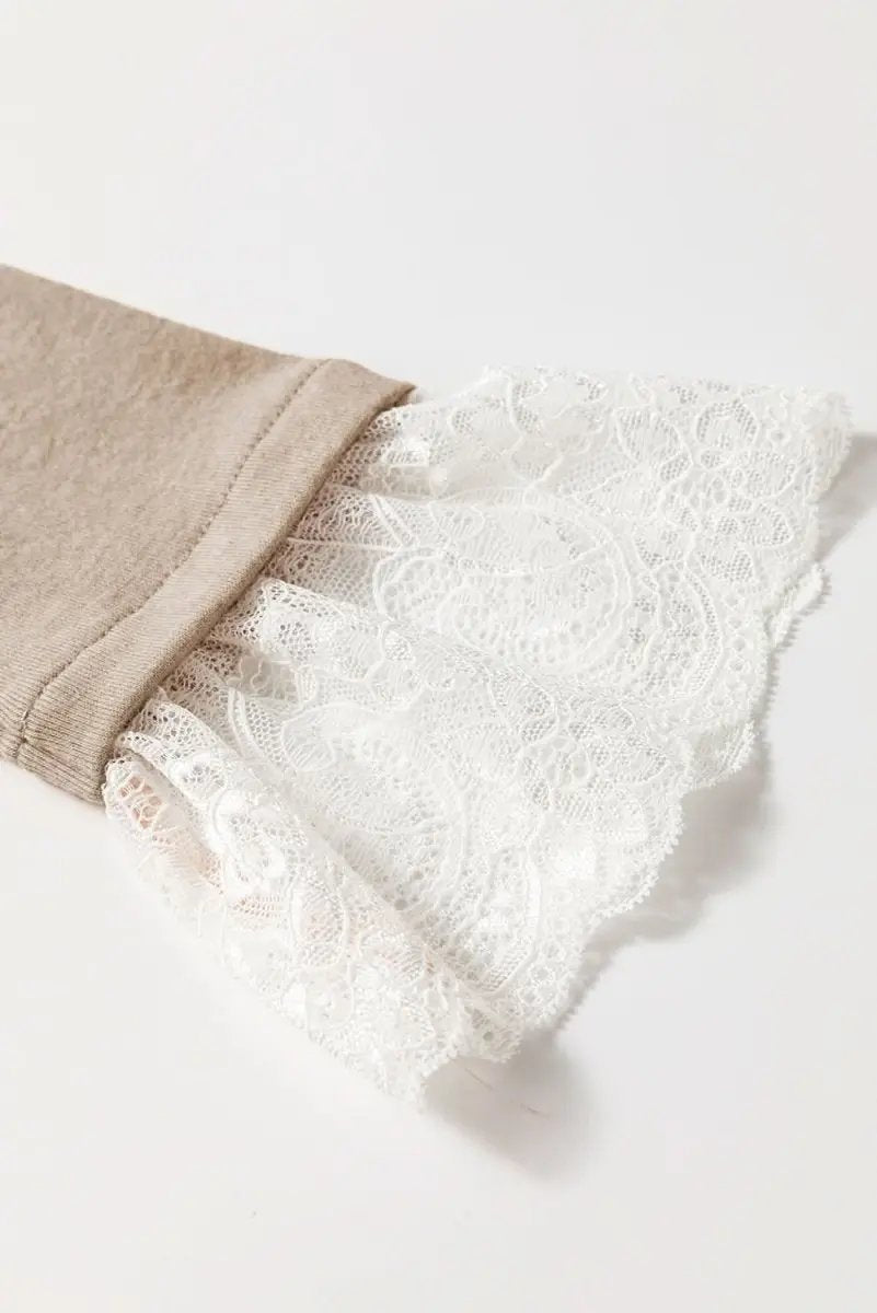Women's Blouse - Elegant Raglan Sleeve - Parchment Lace Cuff