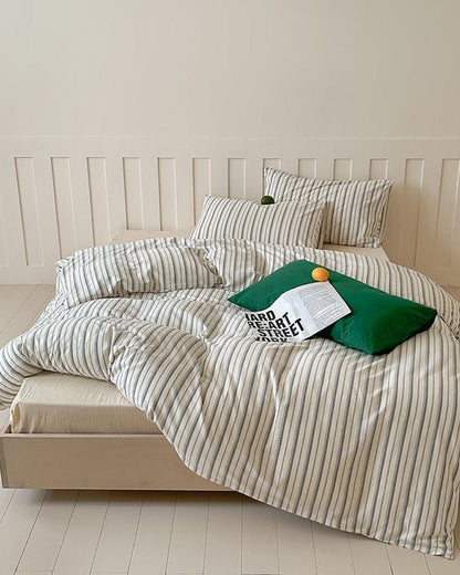 Parker Minimalist Striped Bedding Set / Blue