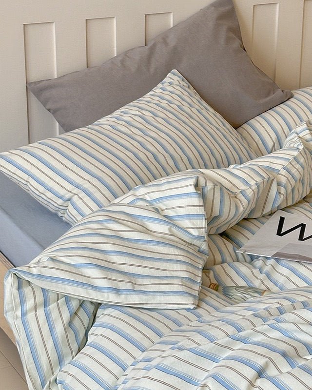 Parker Minimalist Striped Bedding Set / Khaki & Gray