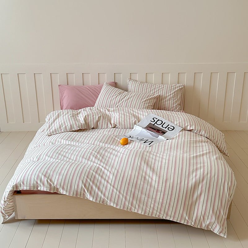 Parker Minimalist Striped Bedding Set / Red