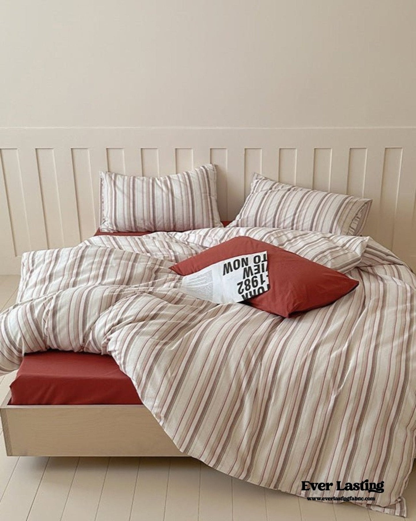 Parker Minimalist Striped Bedding Set / Pink
