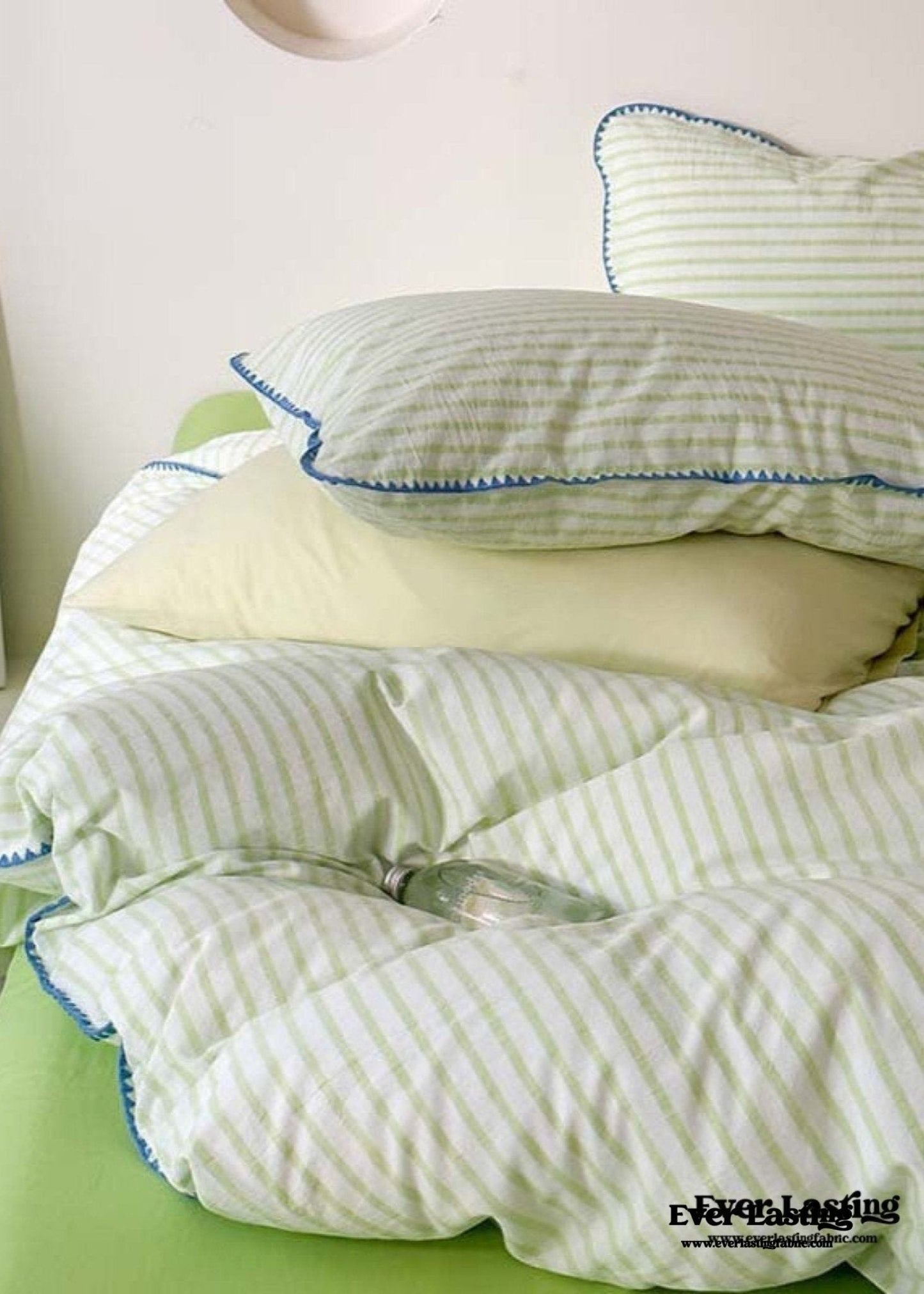 Pepper Candy Stripe Bedding Set / Fuchsia