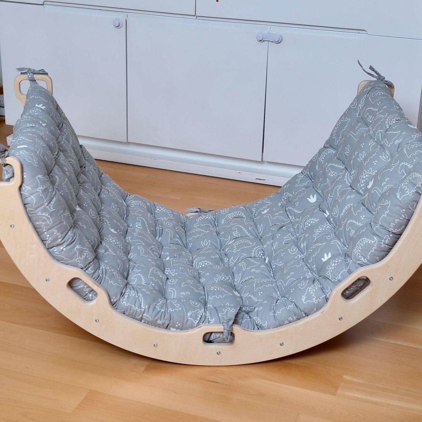 Eco-Friendly Climbing Arch Pillow: Safe, Natural Cushion Design