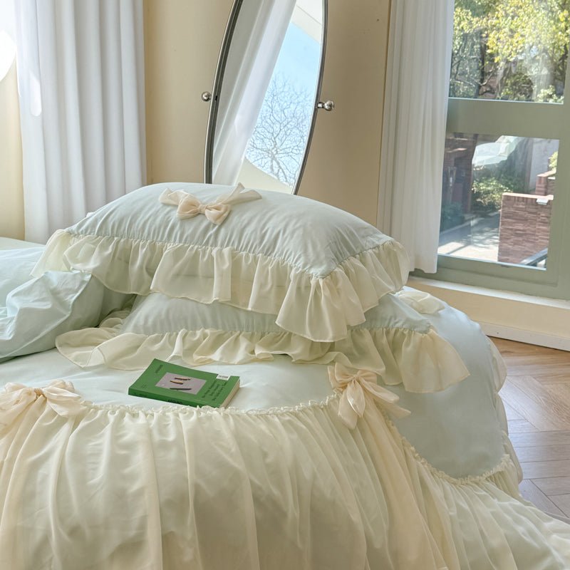 Ribbon Bow Airy Lace Bedding Set / Blue