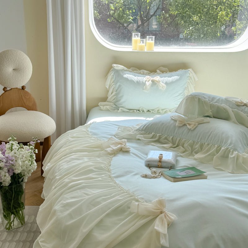 Ribbon Bow Airy Lace Bedding Set / Blue