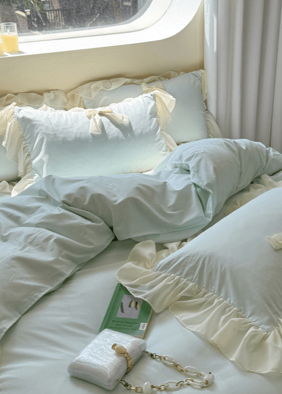 Ribbon Bow Airy Lace Bedding Set / Cream White