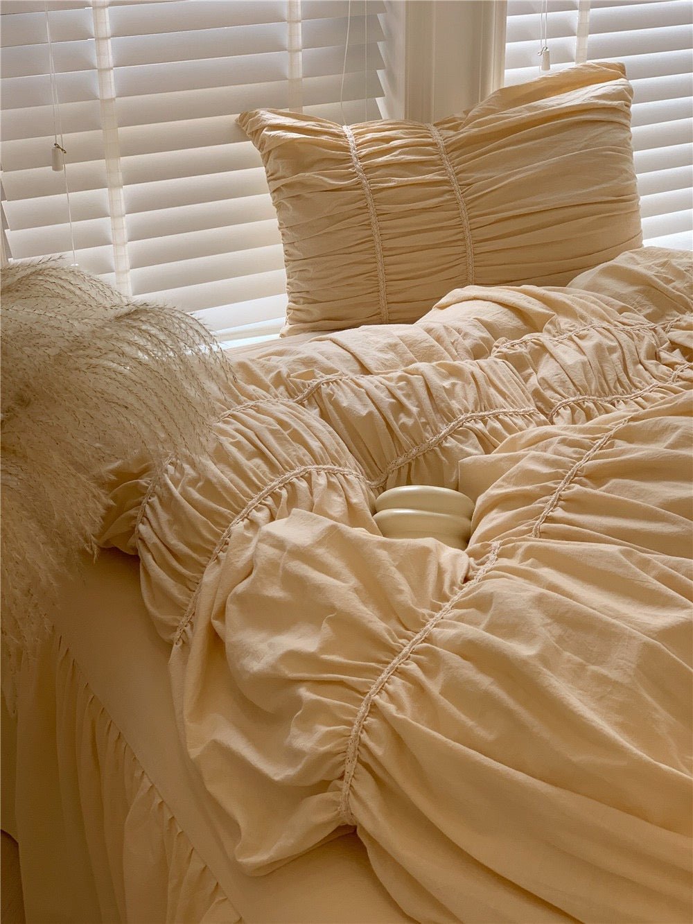Royal Bedding Set / Beige