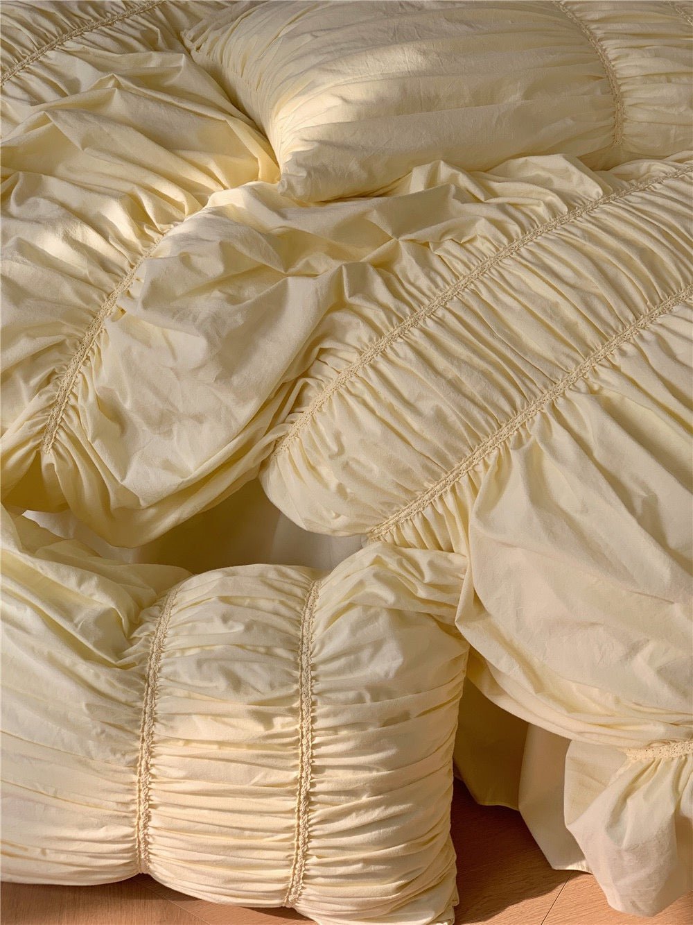 Royal Bedding Set / Beige