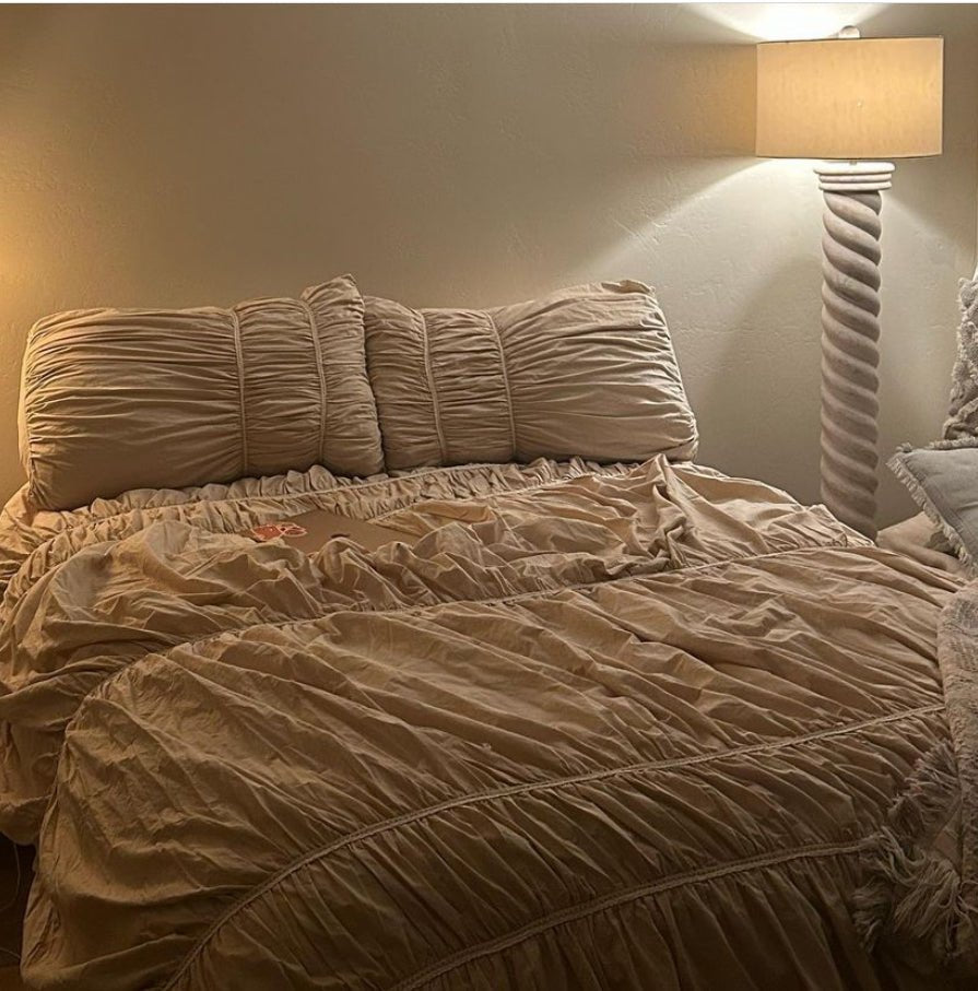 Royal Bedding Set / Beige
