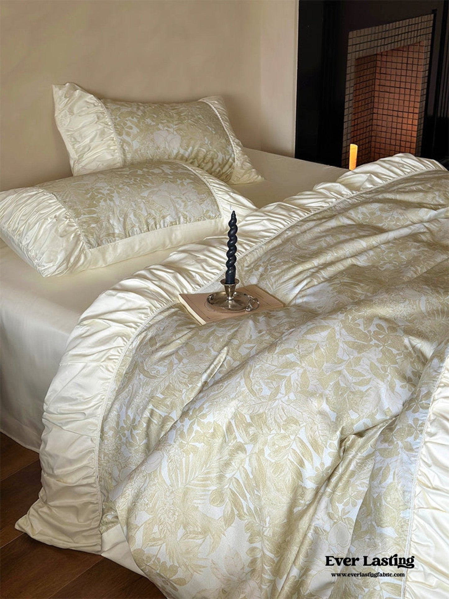 Royal Floral Ruffle Bedding Set / Green