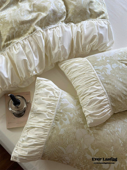 Royal Floral Ruffle Bedding Set / Pink