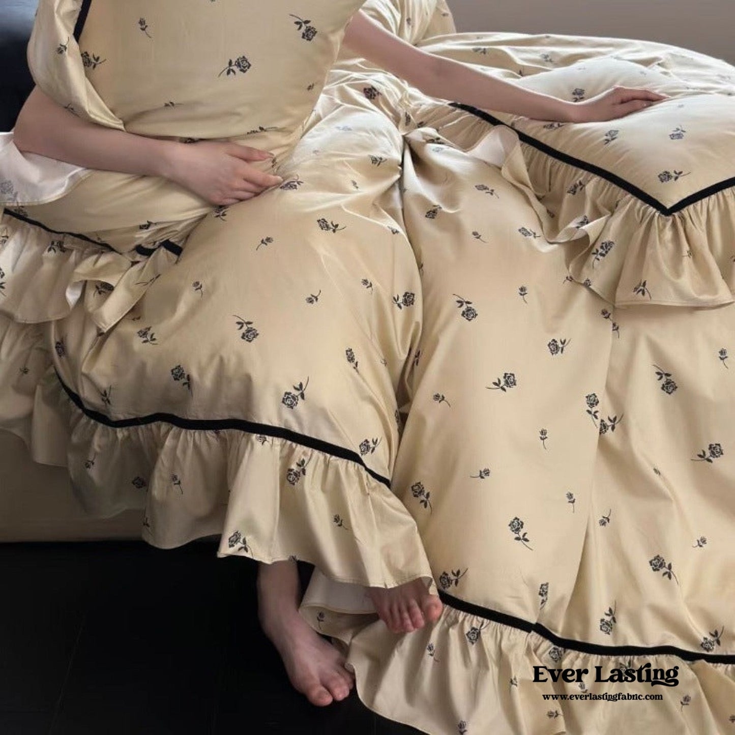 Silky French Black Rose Bedding Set