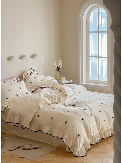 Silky Ribbon Ruffle Bedding Set / Cream White