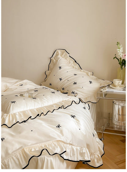 Silky Ribbon Ruffle Bedding Set / Cream White