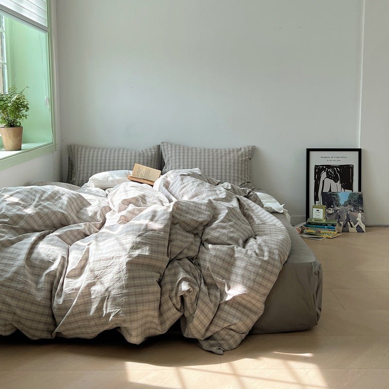 Soft Blend Plaid Bedding Set / Blue
