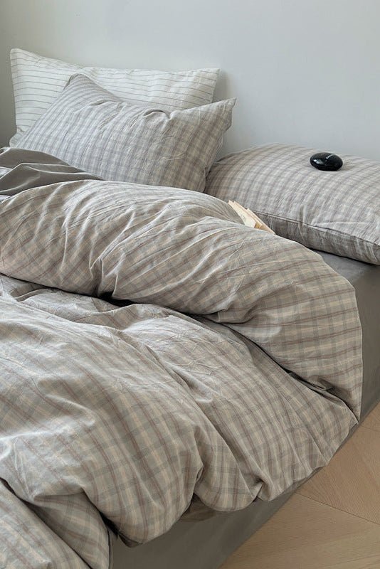 Soft Blend Plaid Bedding Set / Blue