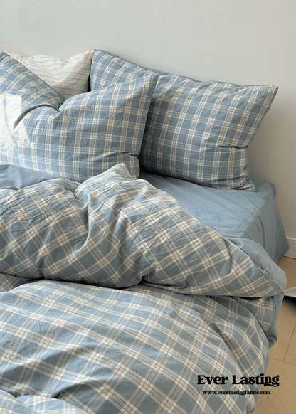 Soft Blend Plaid Bedding Set / Pink