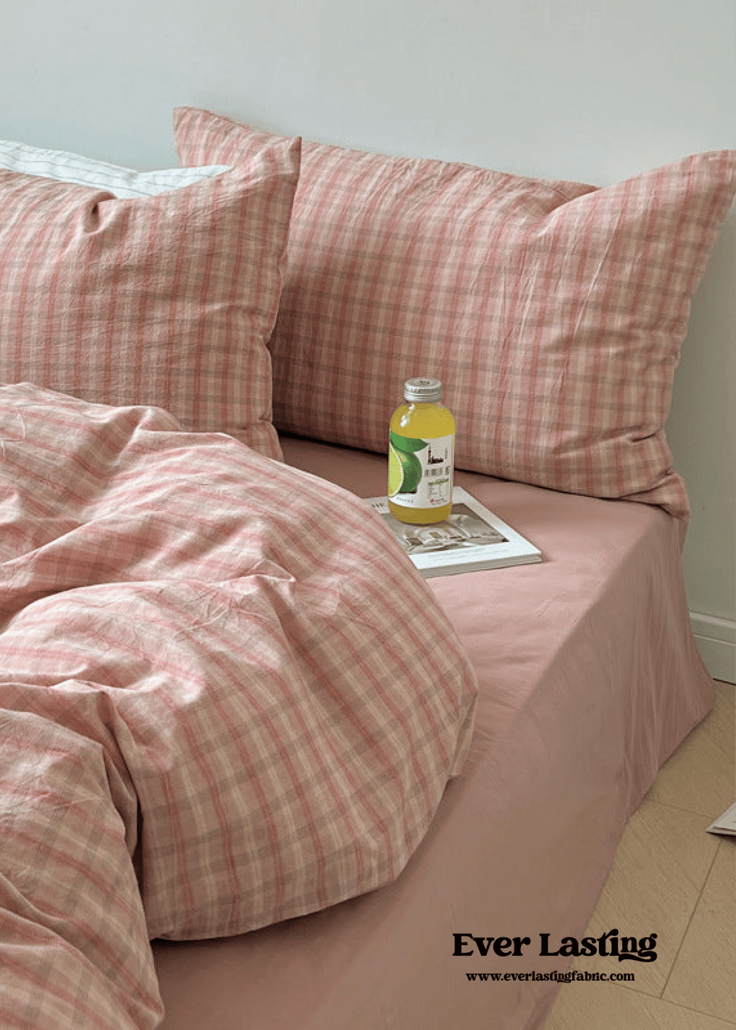Soft Blend Plaid Bedding Set / Pink