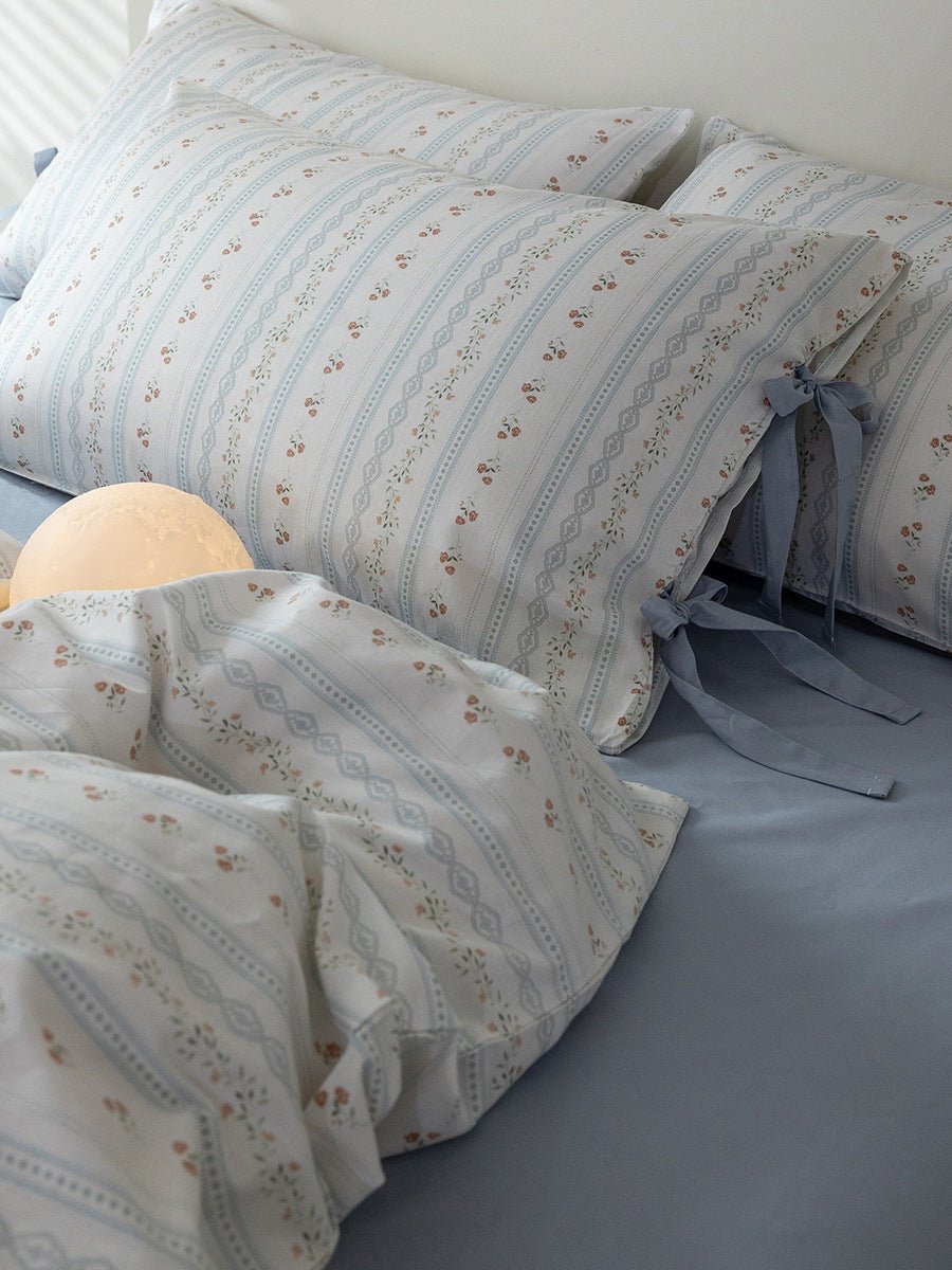 Soft Cottage Blue Ribbon Bedding Set / Blue