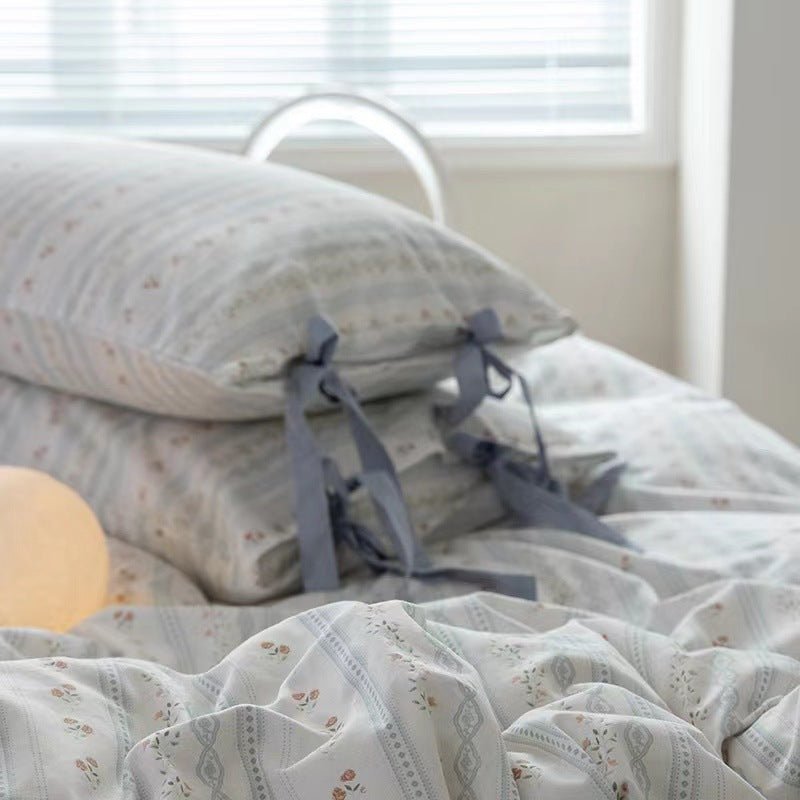 Soft Cottage Blue Ribbon Bedding Set / Blue