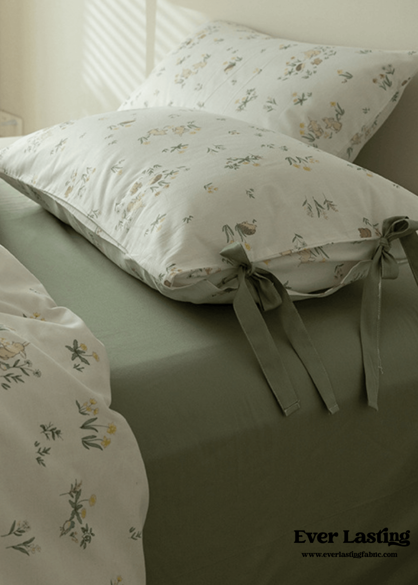 Soft Cottage Blue Ribbon Bedding Set / Blue
