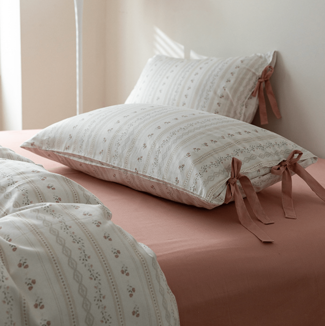 Soft Cottage Blue Ribbon Bedding Set / Blue