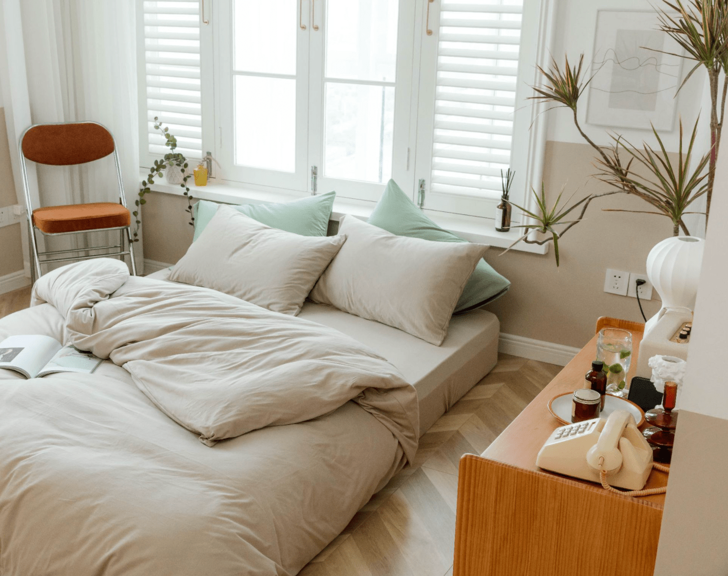 Solid Bedding Set / White