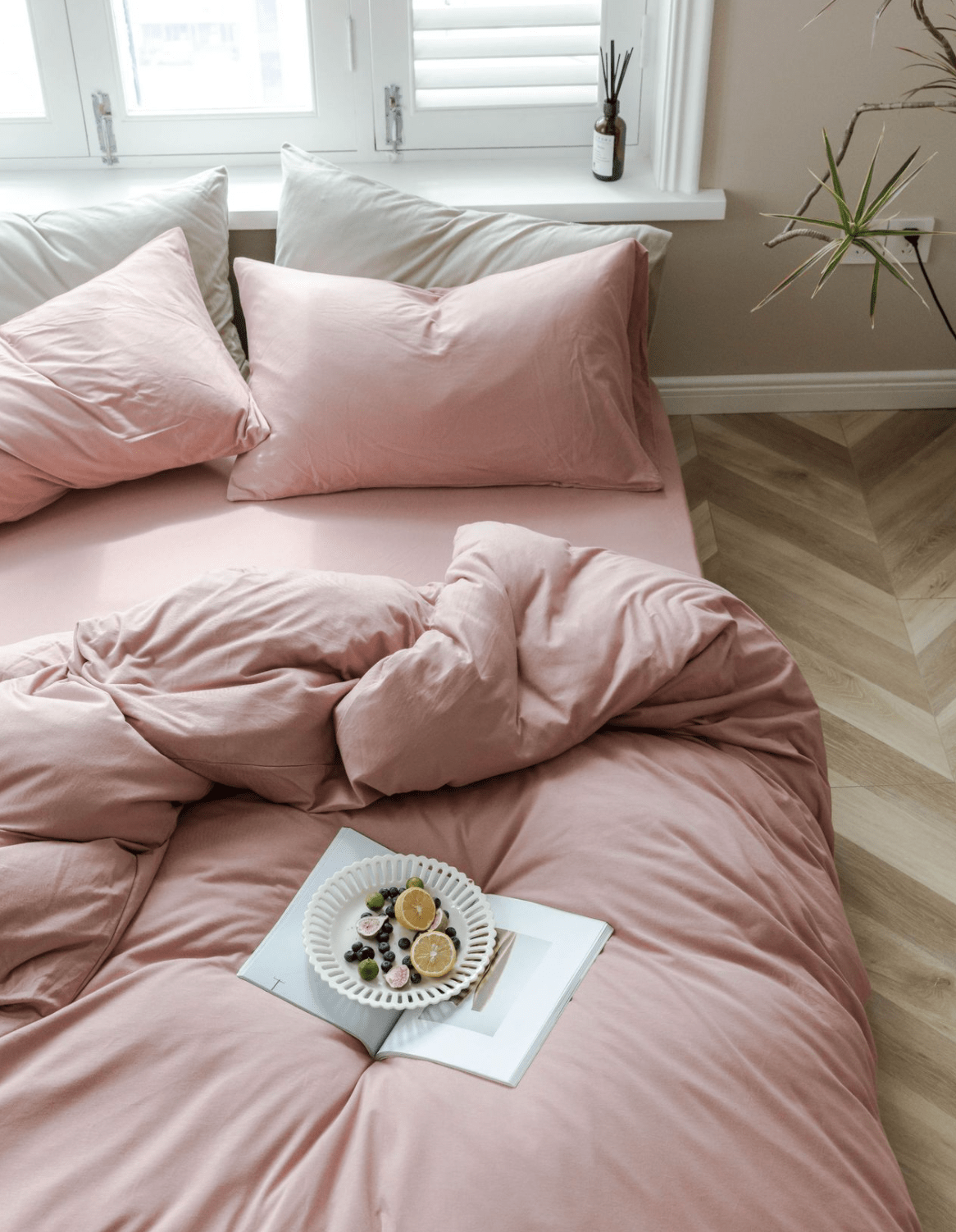 Solid Bedding Set / White