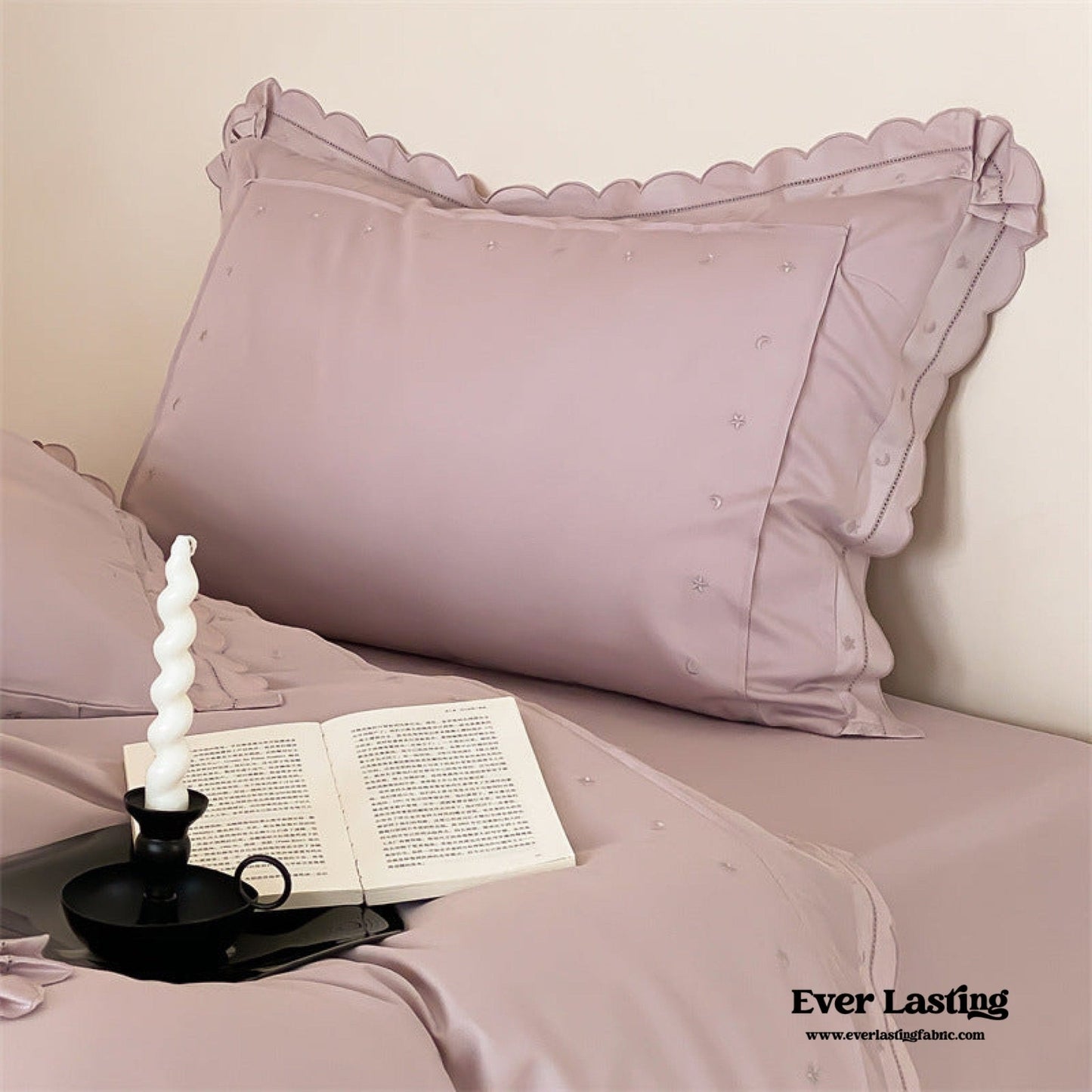 Star Gaze Short Cake Ruffle Bedding Set / White