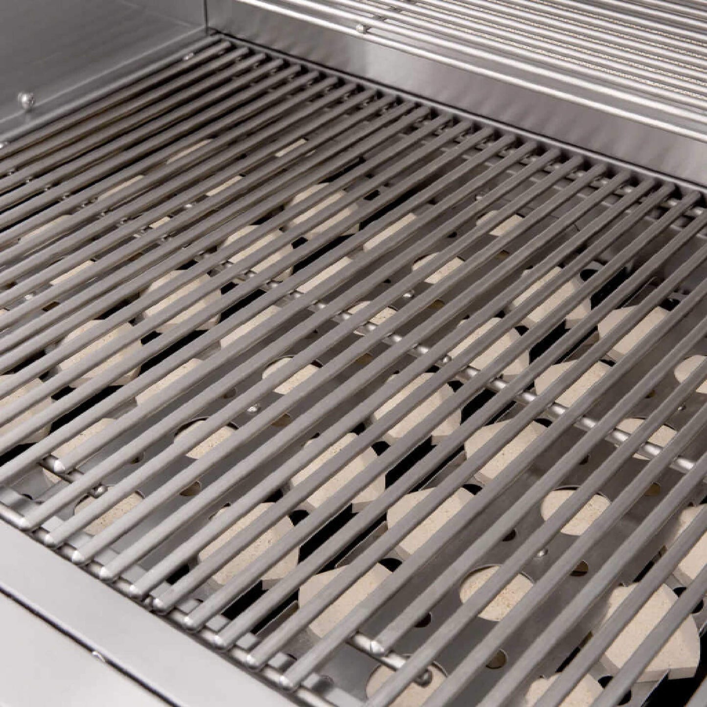 Summerset Sizzler Built-In Propane Gas Grill [SIZ25/32/40] (SAK71502)