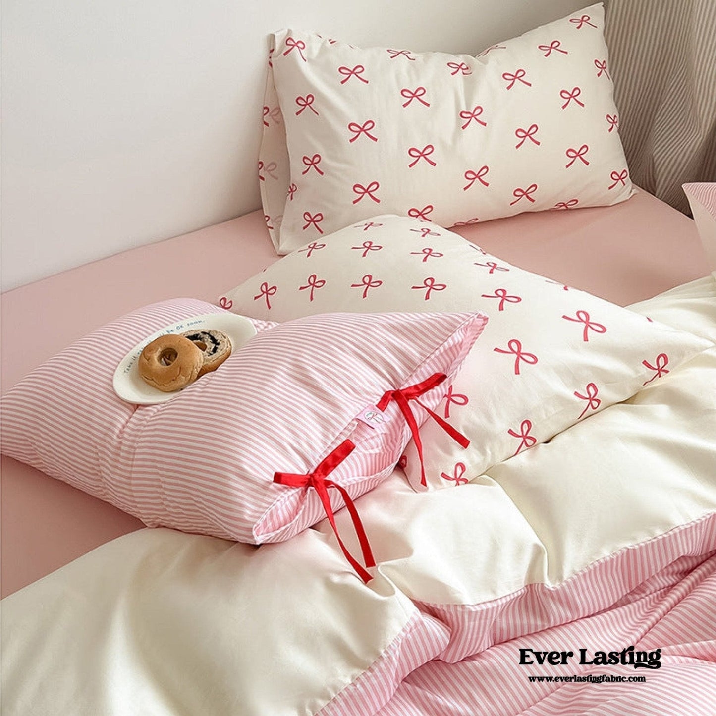 Sweet Bow Striped Bedding Set / Pink