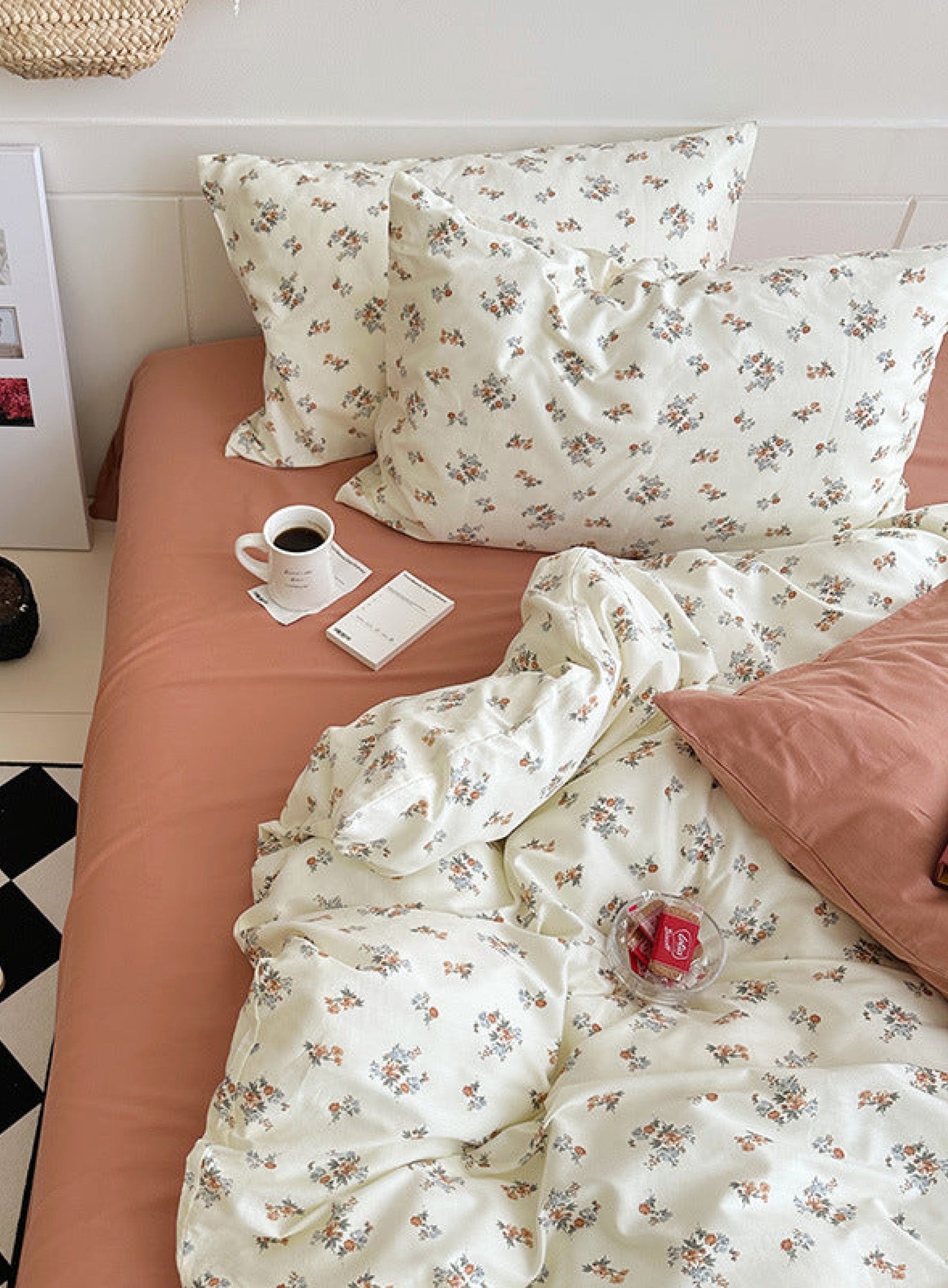 Sweet Floral Bedding Set / Cream
