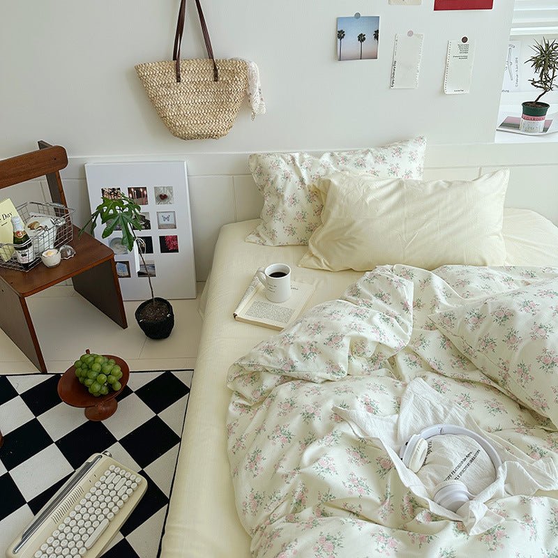 Sweet Floral Bedding Set / Floral Blue